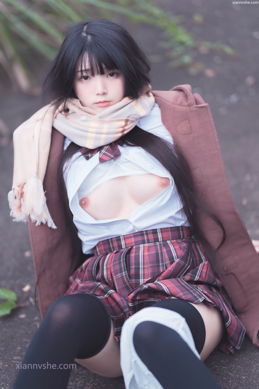 落落Raku – 同級生 Her [52P/106MB]