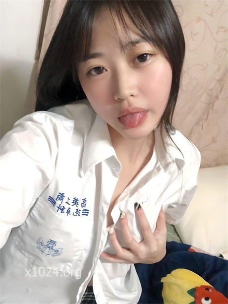 (3)