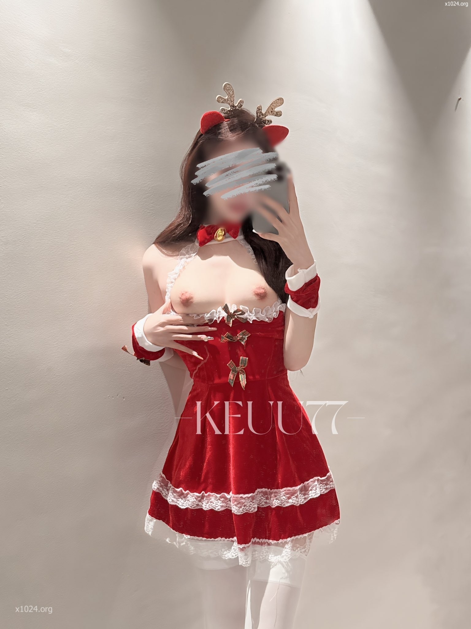 推特美腿女神【KEUU77】最新VIP福利，天生丽质极品身材，私下被金主包养成小母狗，各种调教啪啪 [9P+40V/1.87GB]