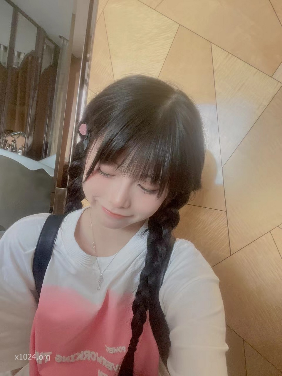 推特乖巧萝莉风小仙女【wink是可爱的wink】福利视图②，道具自慰，被金主啪啪，小母狗属性拉满 [809P+23V/2.13GB]