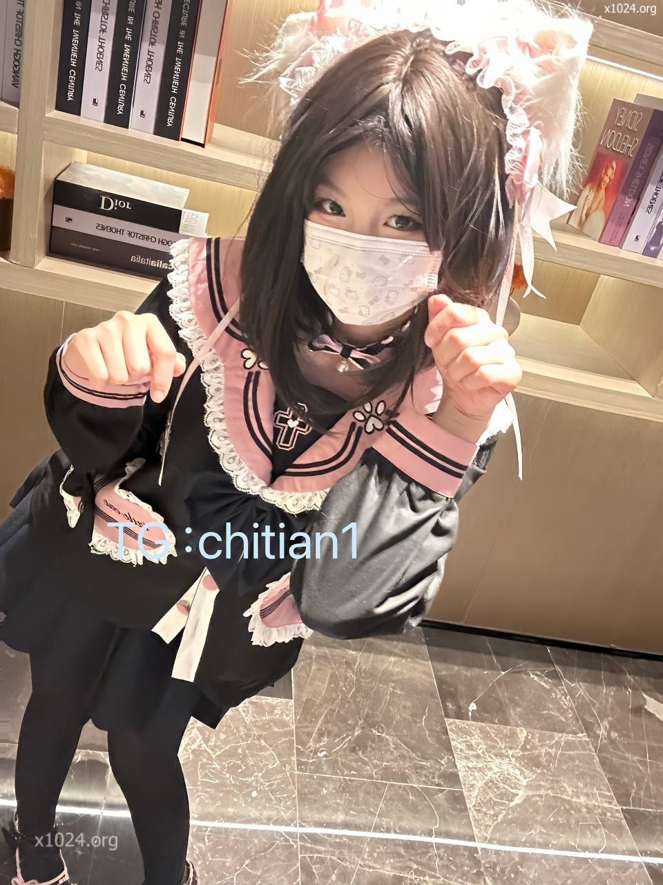 可盐可甜COS抽像福利姬【池甜chitian1】露脸性爱视图①，上吊鞭炮炸B所向无敌 [492P+75V/2.79GB]