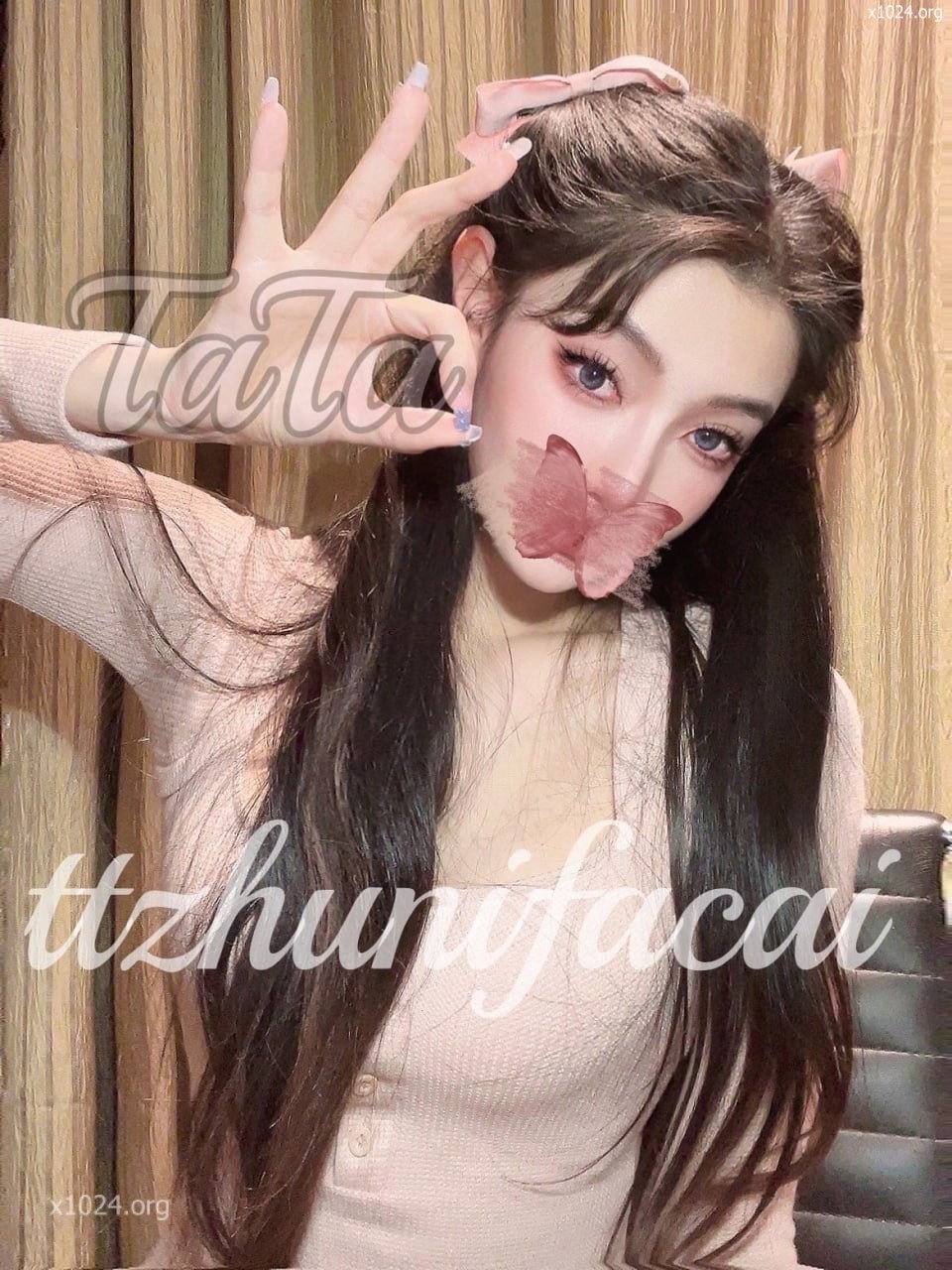 推特反差大学生【水冰月（ttzhunifacai ）（tata）】宿舍直播，被榜一无套内射 [175P+39V/926MB]