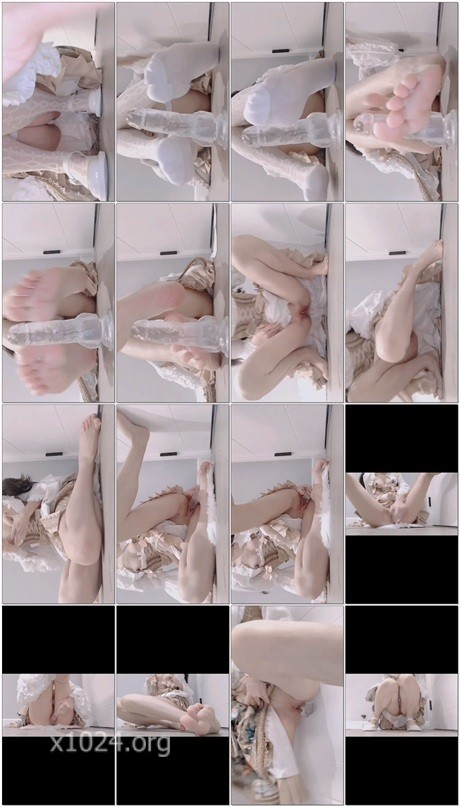 (4)
