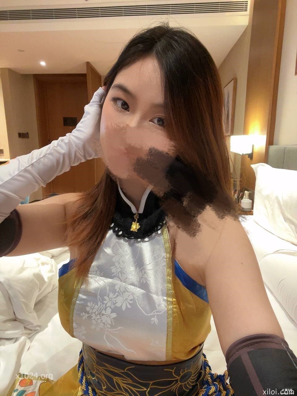 (5)