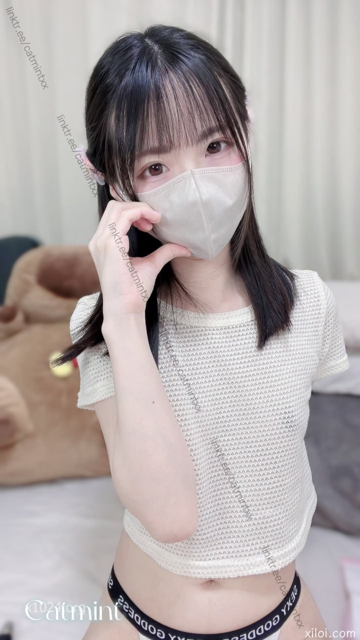(11)