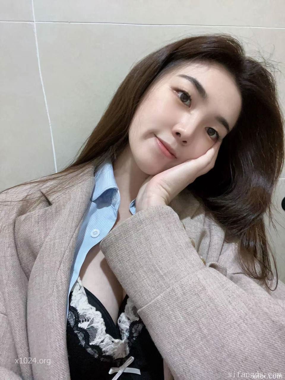 ✅露脸高质量调教大神『BMWZ』大合集，极品良家模特空姐 SM 喝尿 啪啪 穷人女神被调教成母狗 完 [76V/2.99GB]