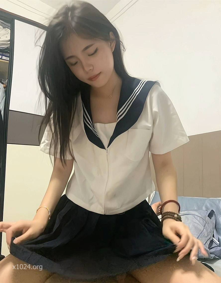 ✅极品颜值情侣私拍泄密 可御可萝清纯校花小姐姐被男友调教成小母狗，白白嫩嫩身材又纯又欲 欲罢不能 [29P+2V/203MB]