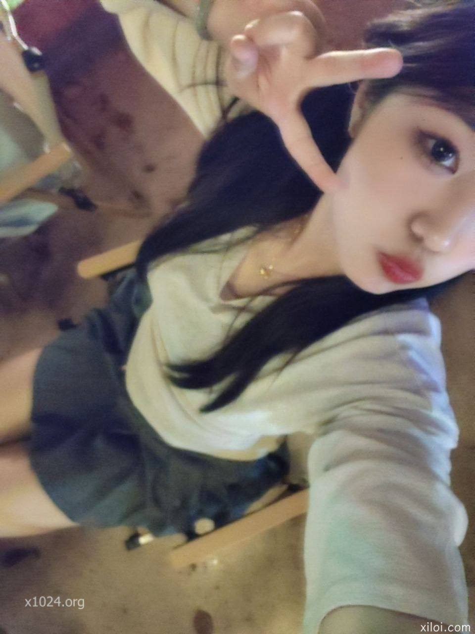 ✅极品身材颜值情侣私拍泄密 清纯小女友被男友调教成淫荡小母 主动翘起小屁屁求大鸡巴操 清纯淫靡并存超反差 [10P+1V/265MB]