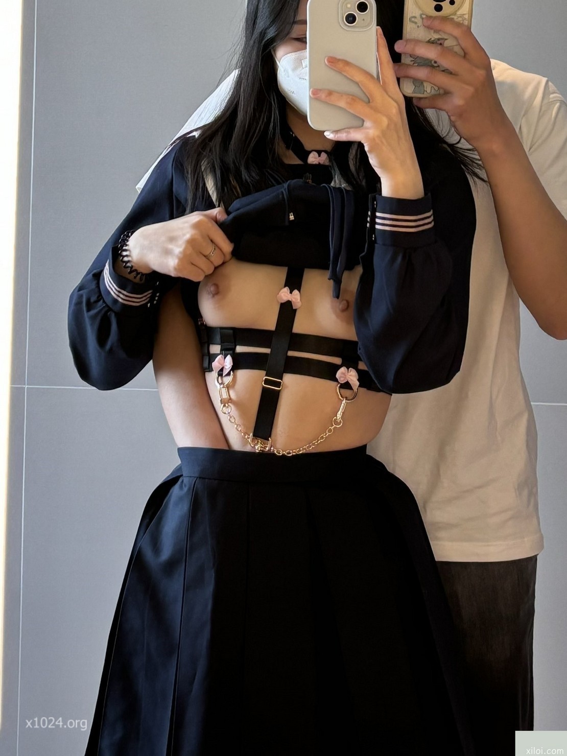 (12)