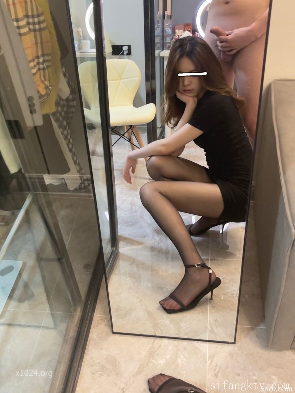 (3)