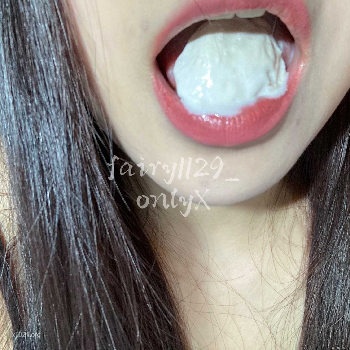 ✅高潮之后背部骨头带着肌肉的抽搐是最美的，性感御姐『Fairy1129』丝袜还没脱就在他公司楼梯间被抓着高跟鞋后入啦 [72P+58V/1.38GB]