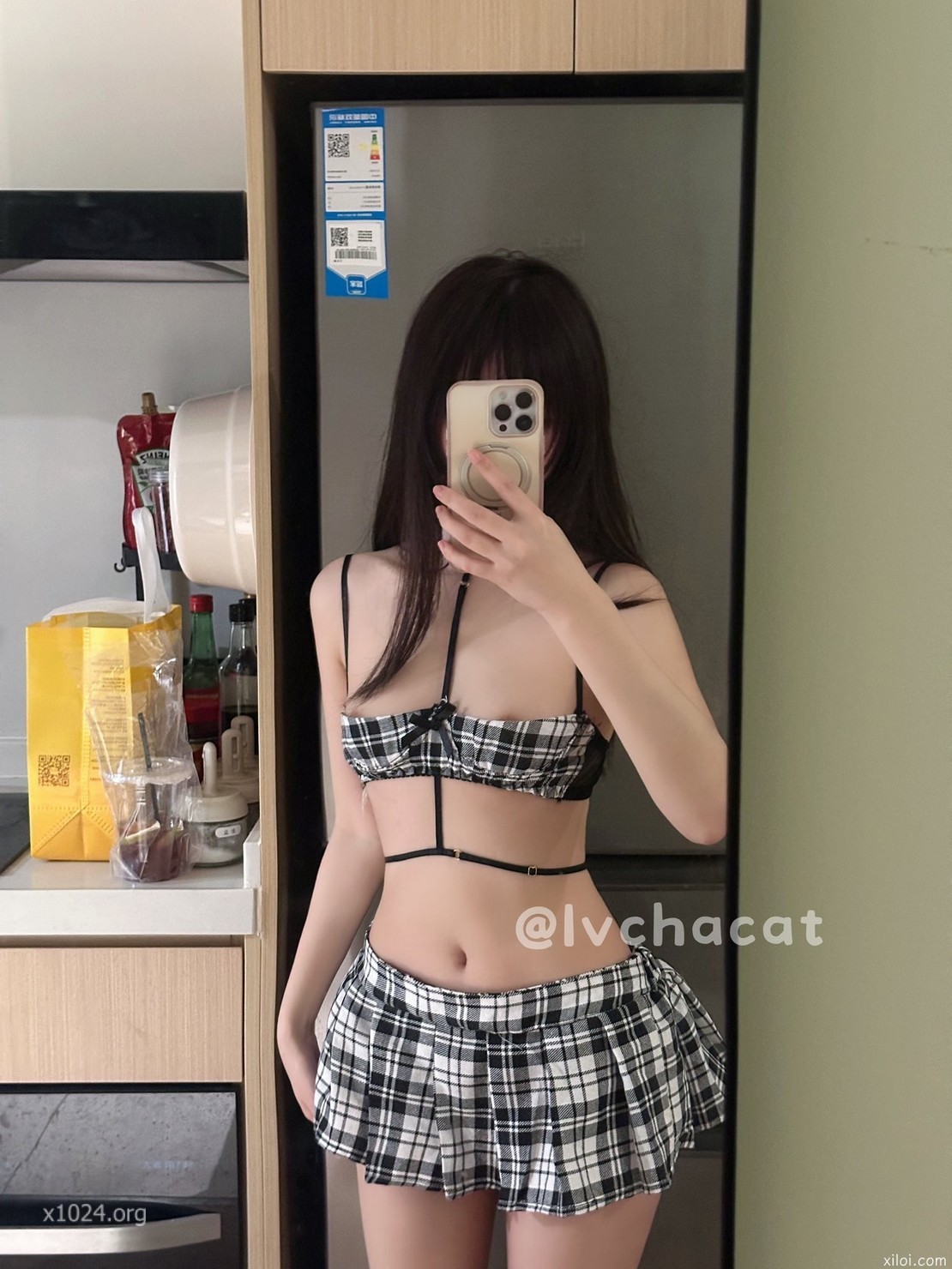 (11)