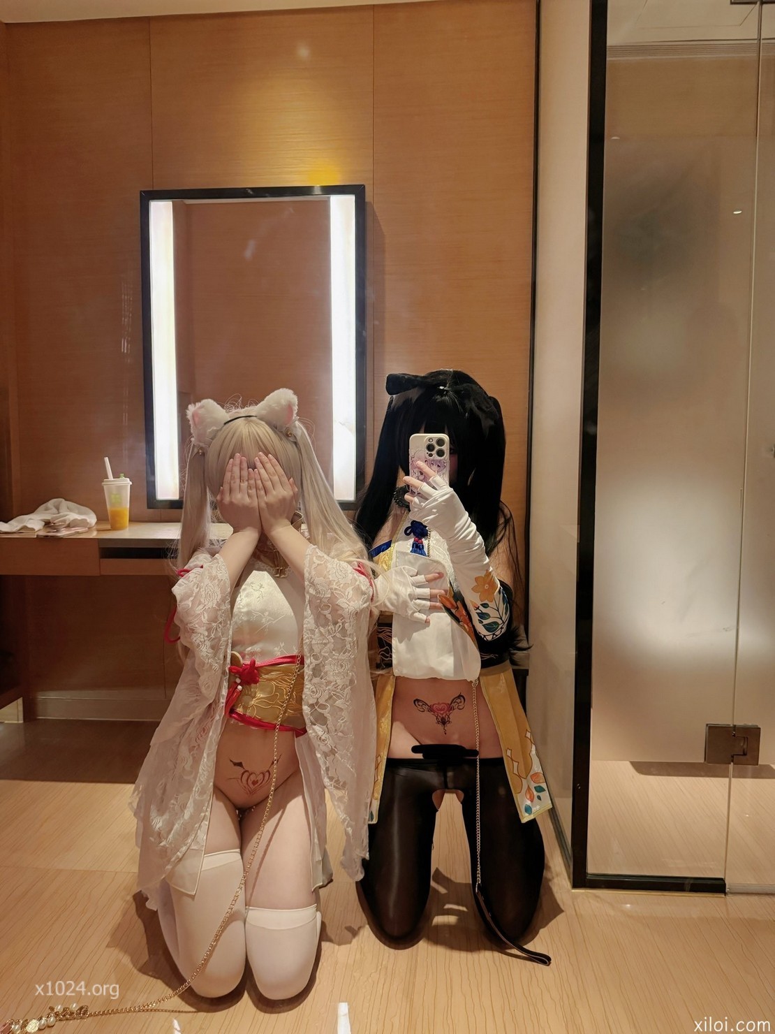 (2)