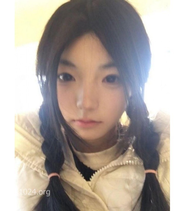 云盘高质露脸泄密，某师范学院22级颜值女大【吕佳慧】不雅视图流出，被金主爸爸包养成小母狗 [46P+6V/101MB]
