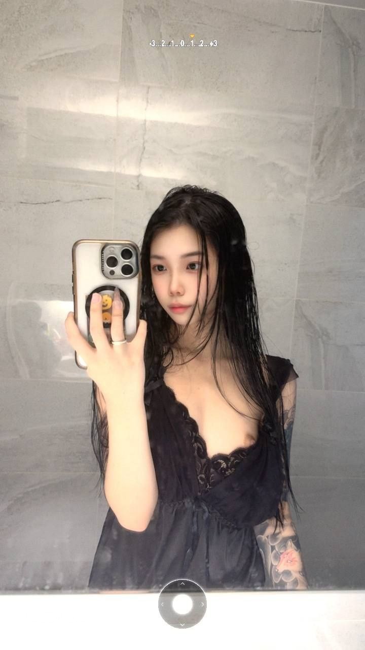 (11)