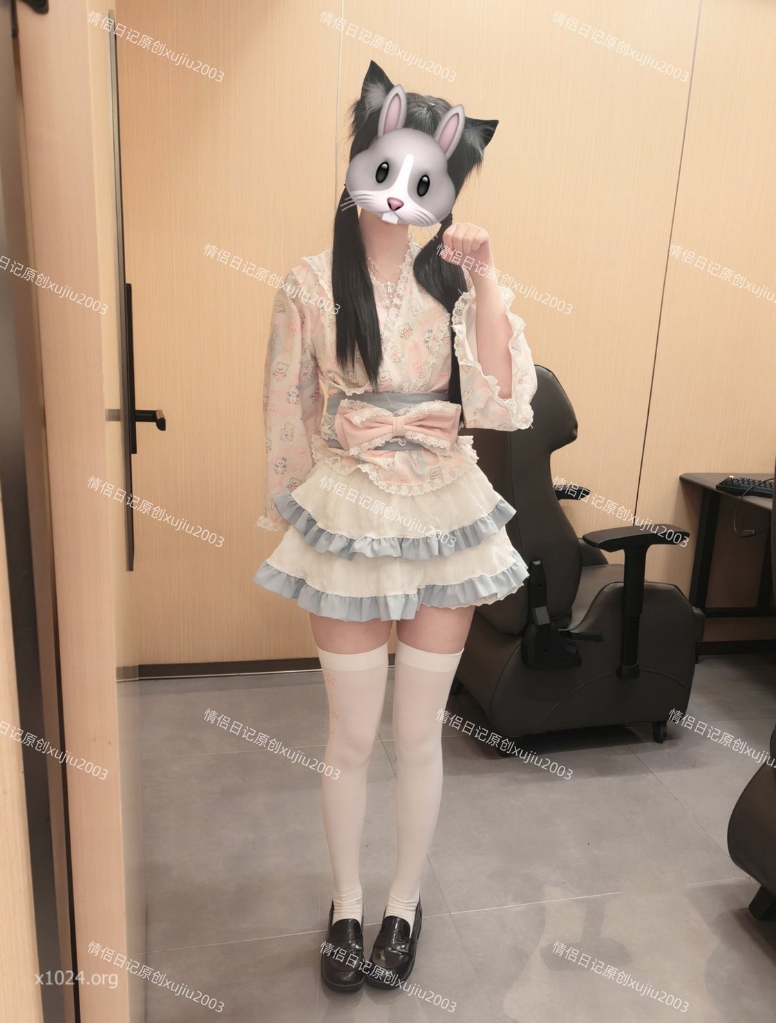 (8) 1