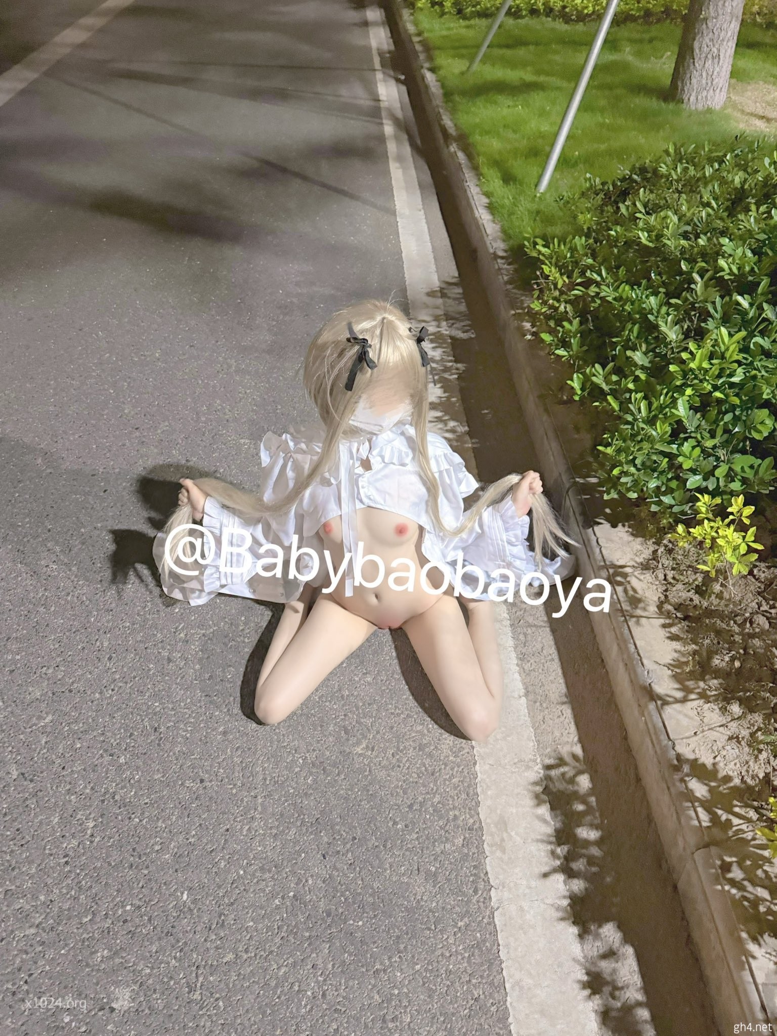 (3)