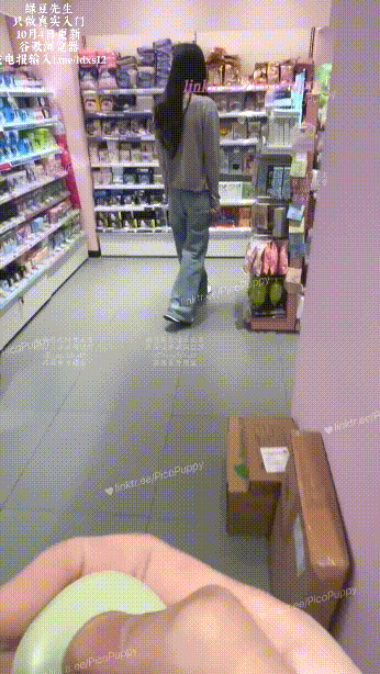 (8)