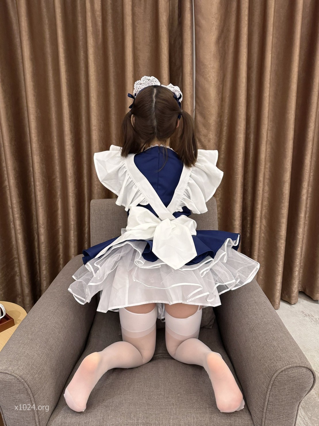 (2)