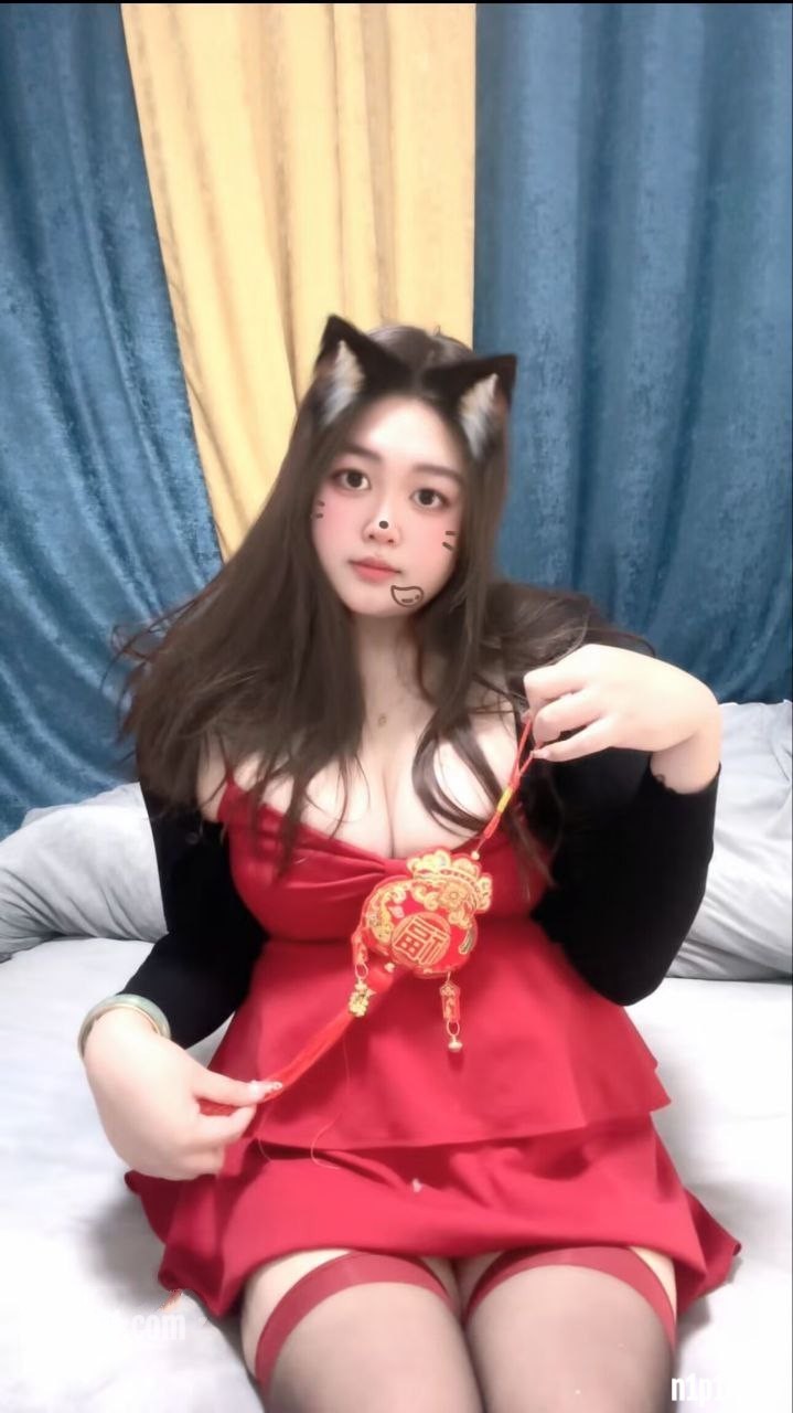 苏州03年BBW大波肥臀御姐【只只】最新付费，舞蹈露出，露脸自慰性爱 [392P+145V/2.16GB]