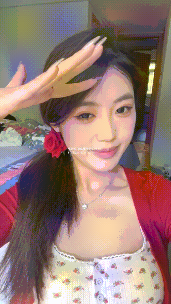 超乖巧在校女大学生！男友偷拍视频，真的顶！极品大白虎，小穴特别粉嫩，被干的表情都控制不住了 [3V/508MB]
