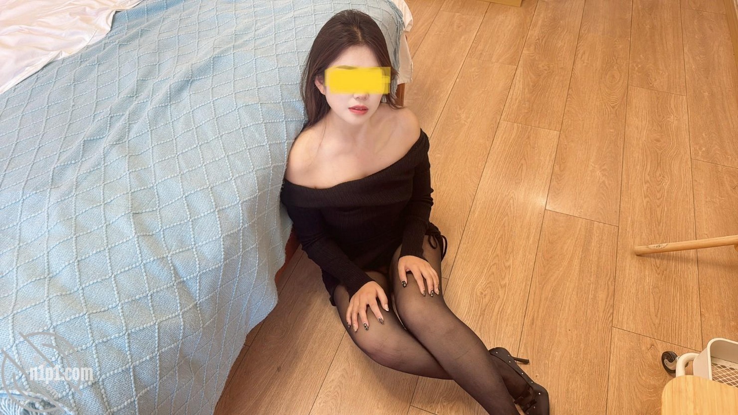 (2)