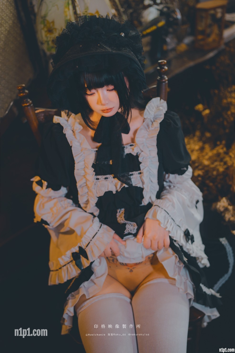 (3)