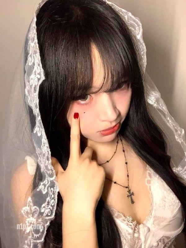 (3)