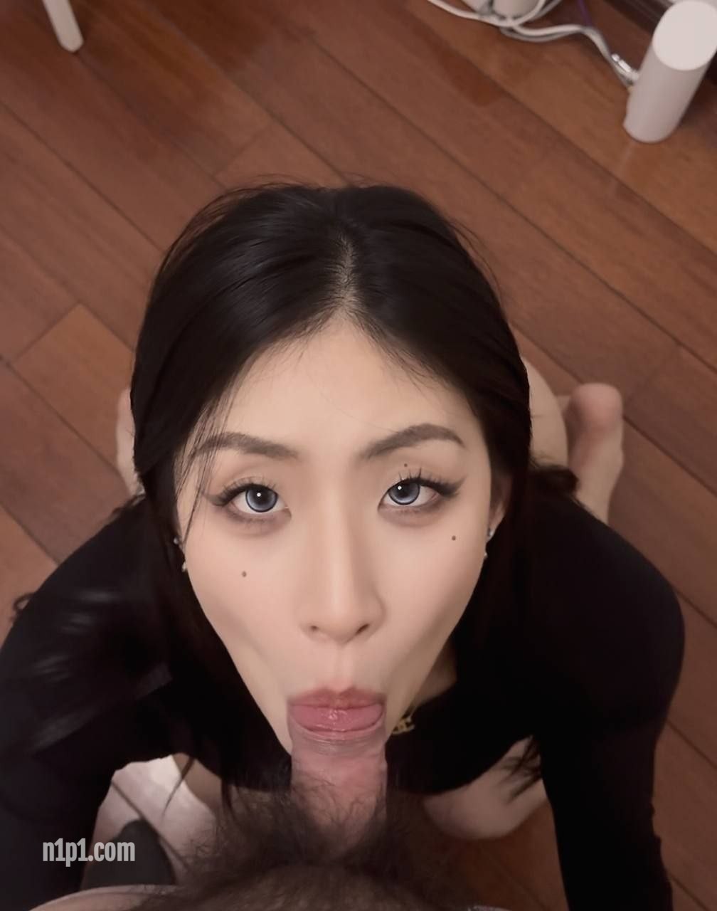 极品网红反差尤物！各种丝袜被主人肏的高潮！高挑身材超高颜值，外人眼中女神私下就是一只欠操的骚母狗 [26P+28V/741MB]