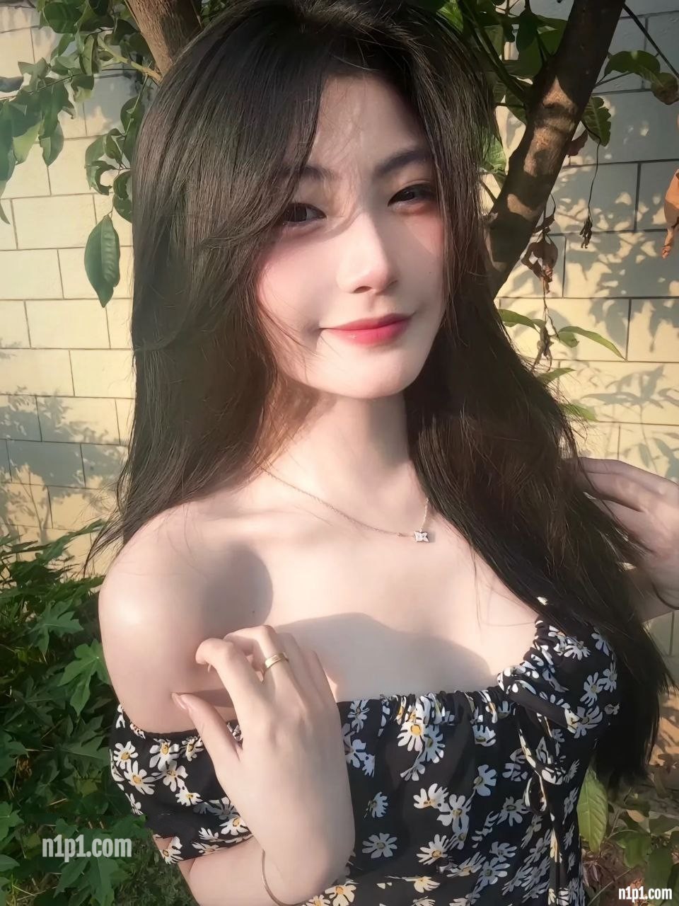 温柔淑女型女大生私下极度反差，出租屋被男友各种玩肏 [65P+12V/323MB]