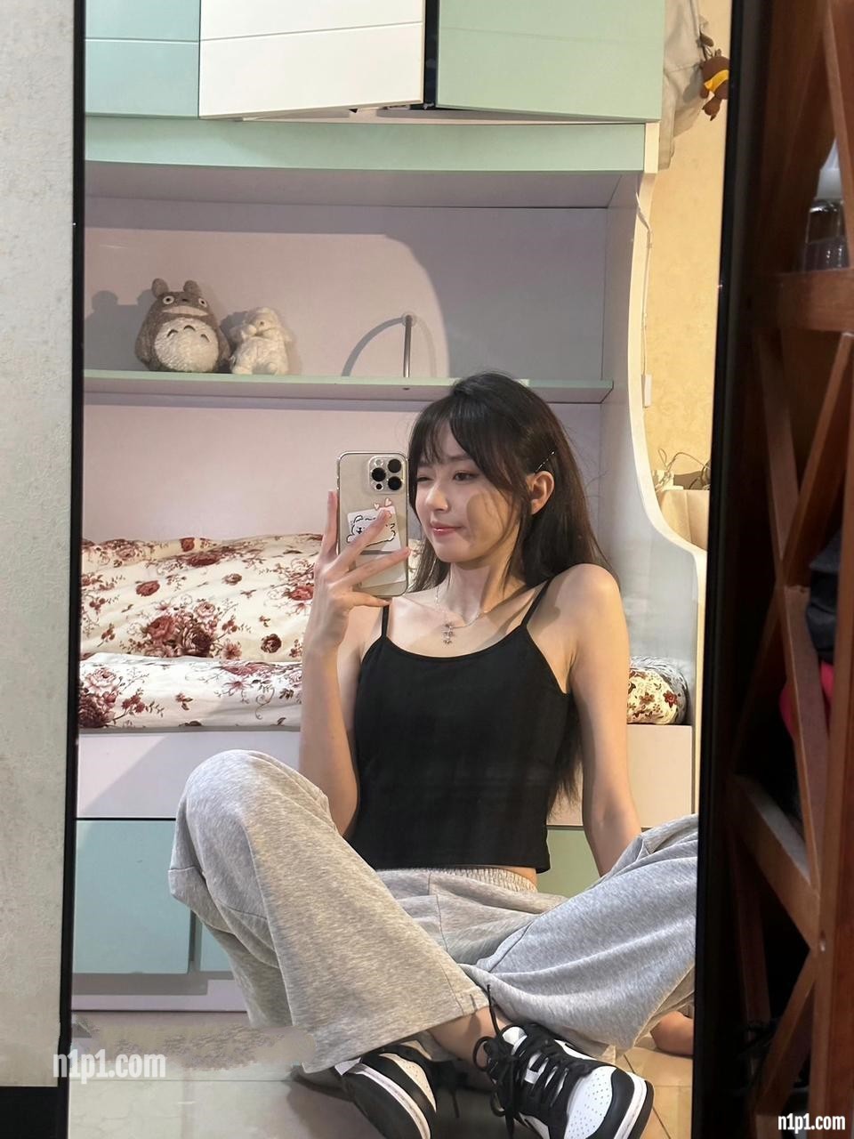 (6)