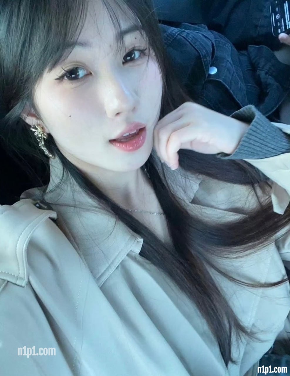 据说某领导包养金丝雀，颜值身材没的说，你以为的女神私下其实是金主爸爸的精盆母狗，外表清纯靓丽床上风骚 [18P+13V/287MB]