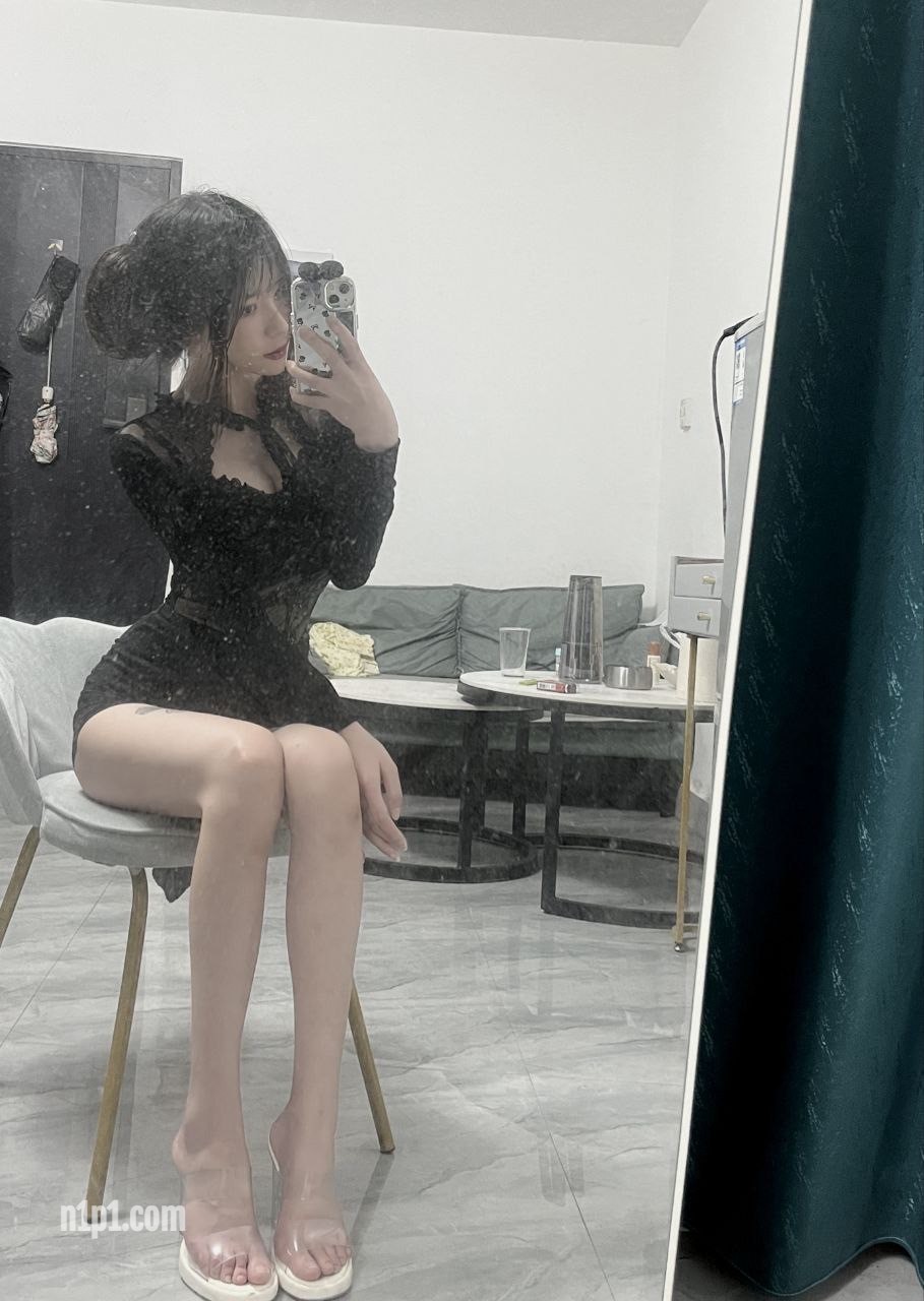 高质露脸泄密！福建明星气质美女私下极度反差，穷人女神富人母狗，被金主包养调教性爱自拍 [4P+6V/229MB]