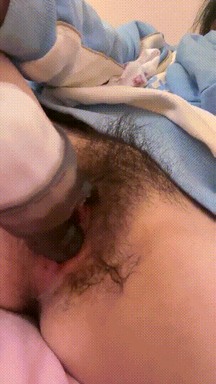 (4)