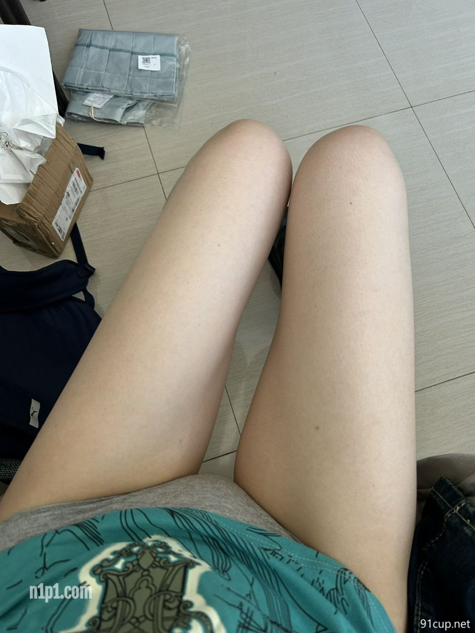 (5)