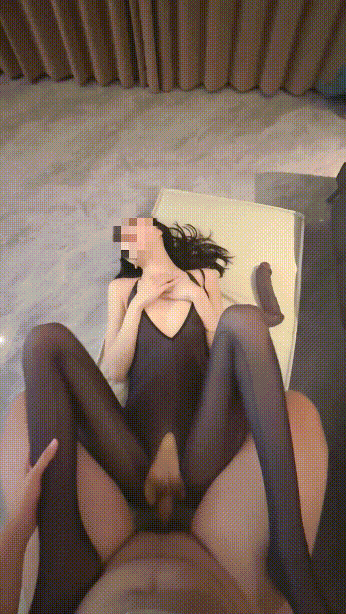 (6)