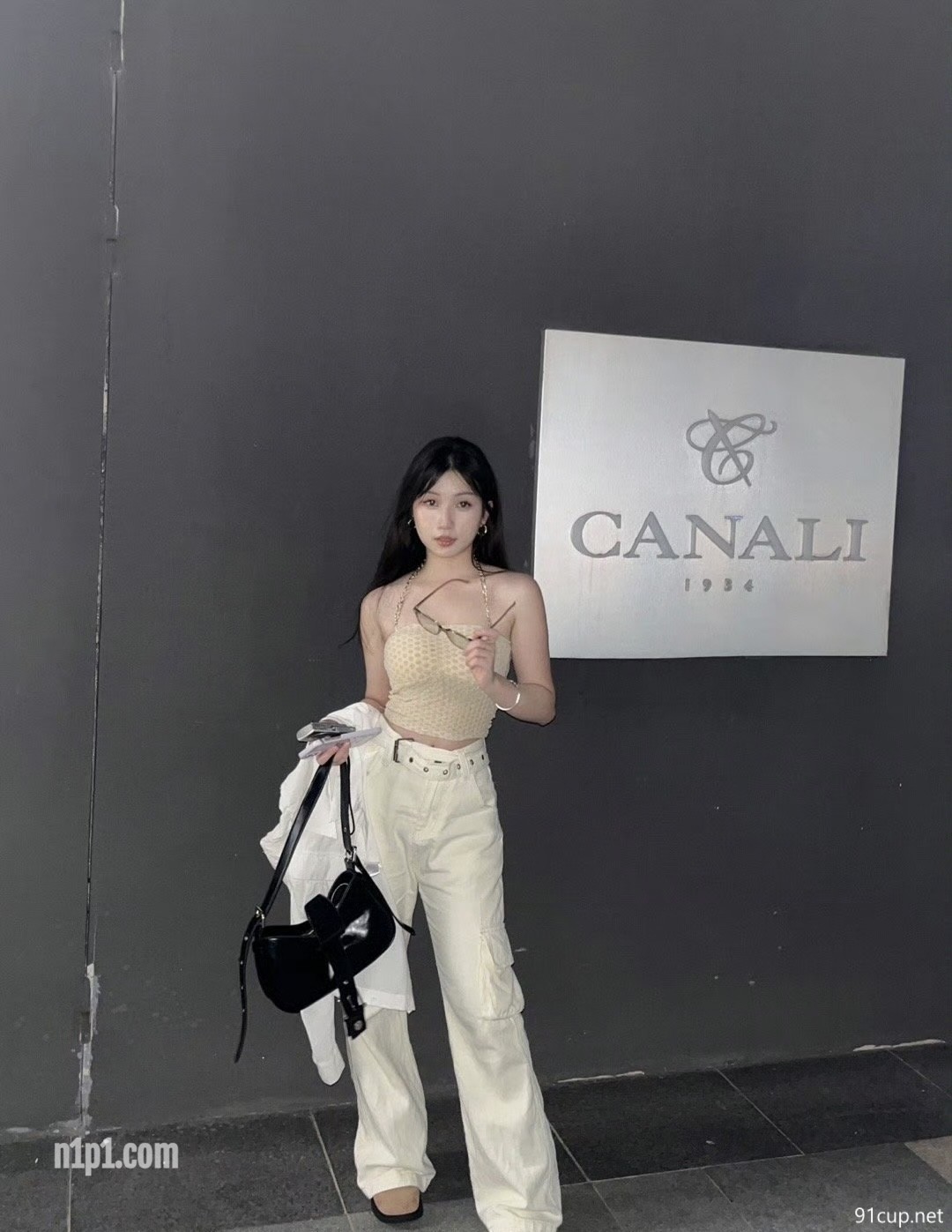 (2)