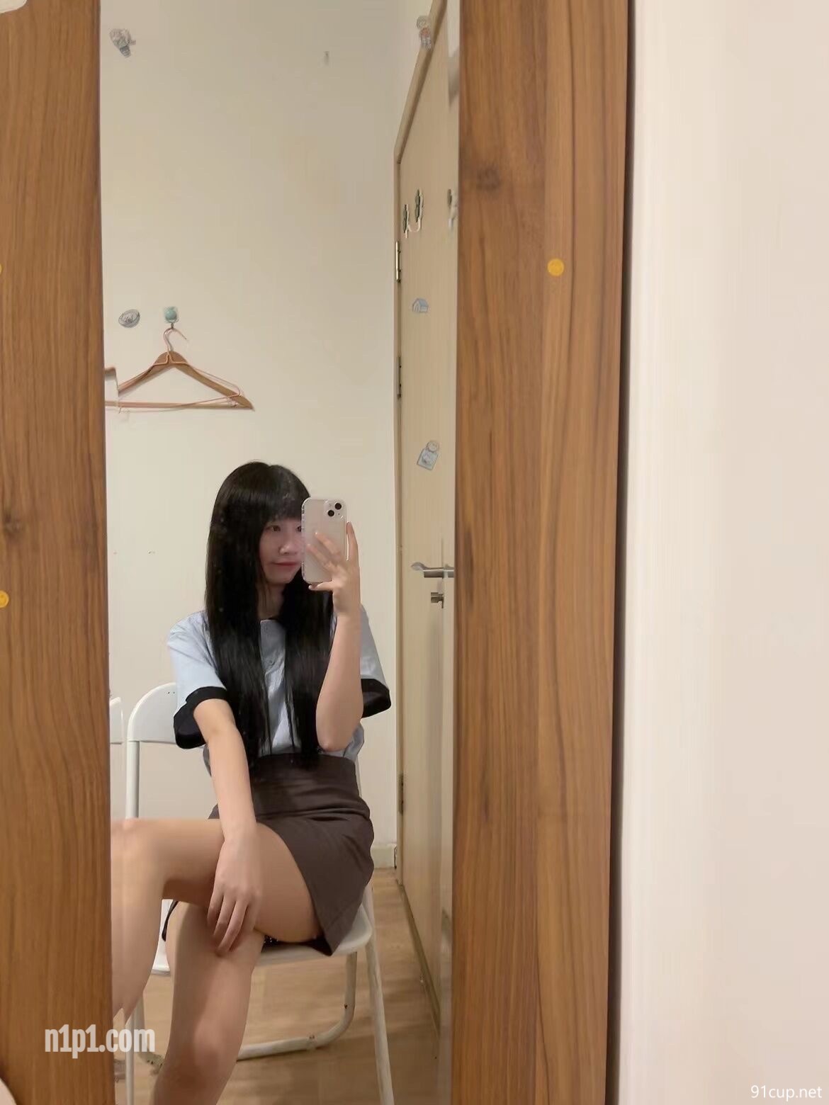 (2)