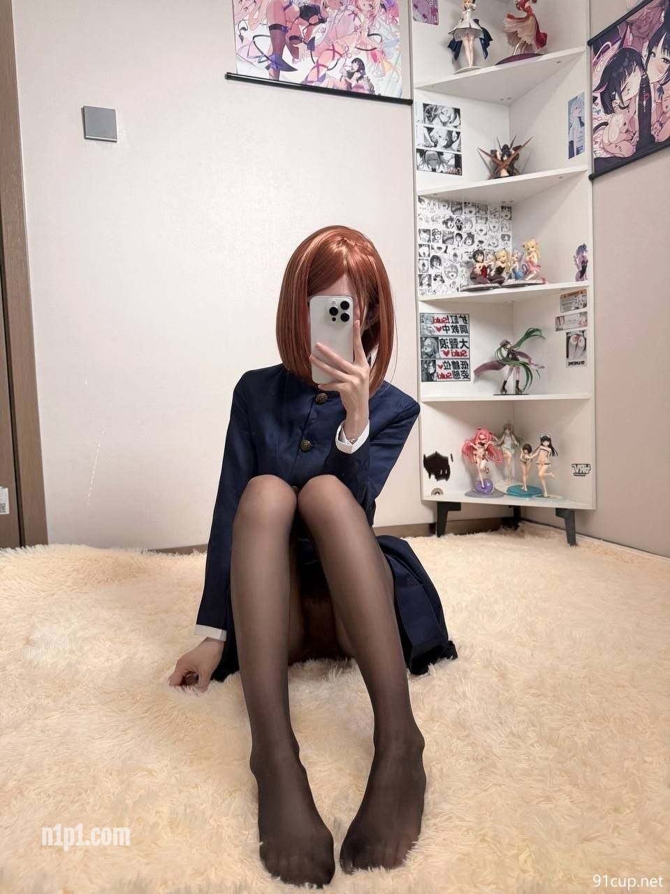 (7)