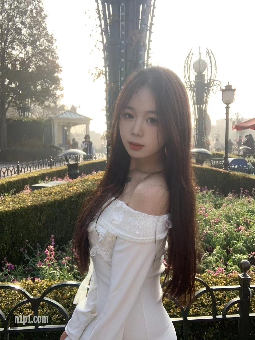 魅魔淫纹高颜小姐姐口交销魂，被操时声音好听表情淫荡，太反差了 [5P+10V/561MB]
