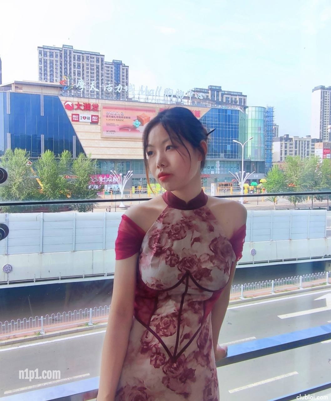 天然大奶子骚妹露脸性爱，长相一般胜在够骚身材极品，表情淫荡反差一脸妩媚 [29P+5V/268MB]