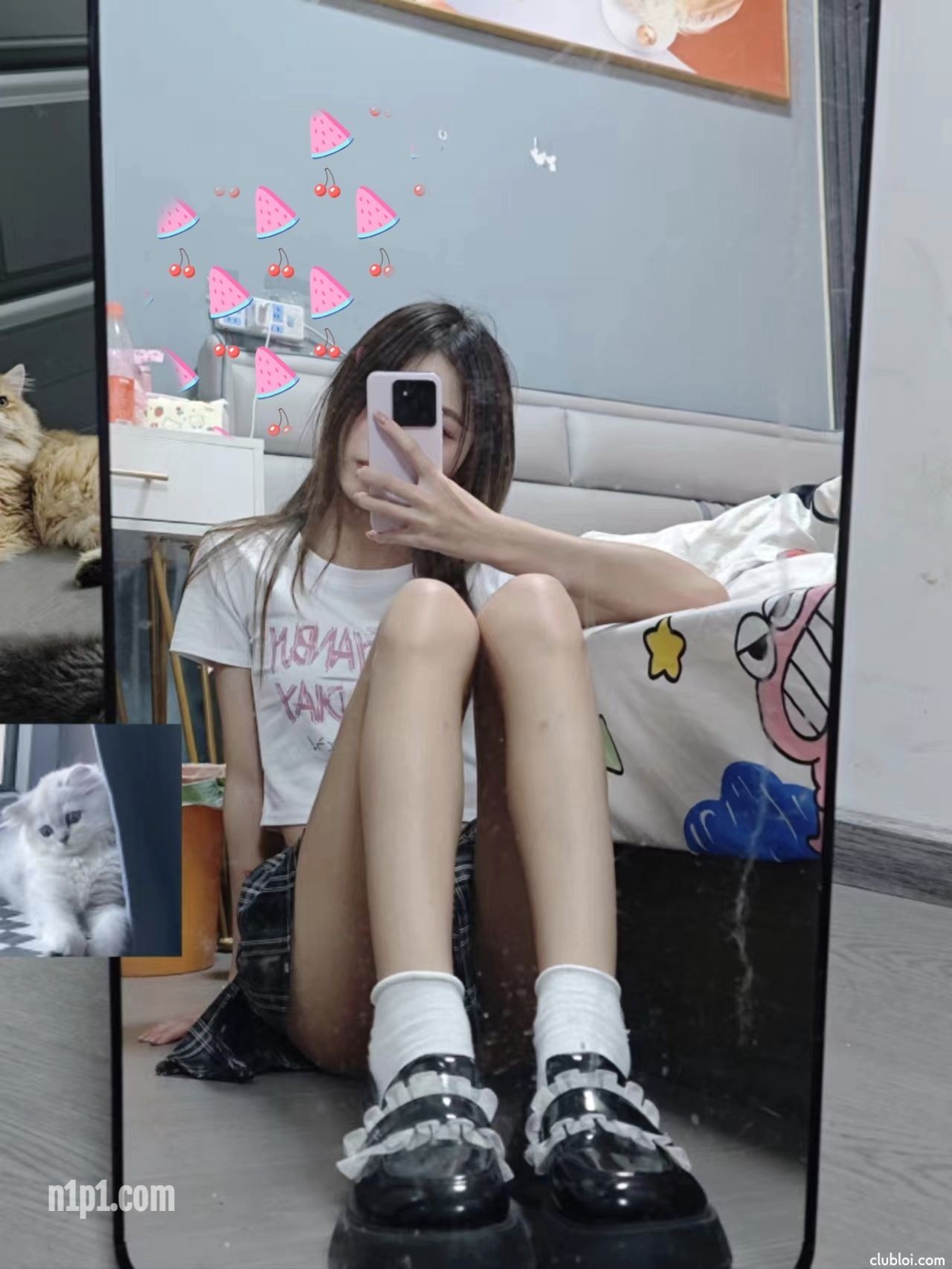 (5)