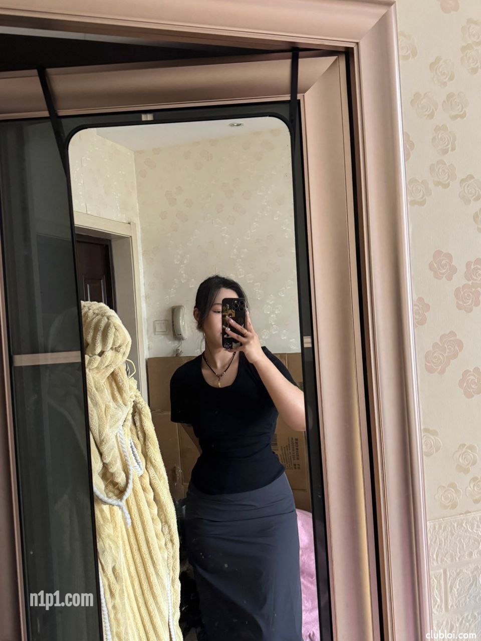 (3)