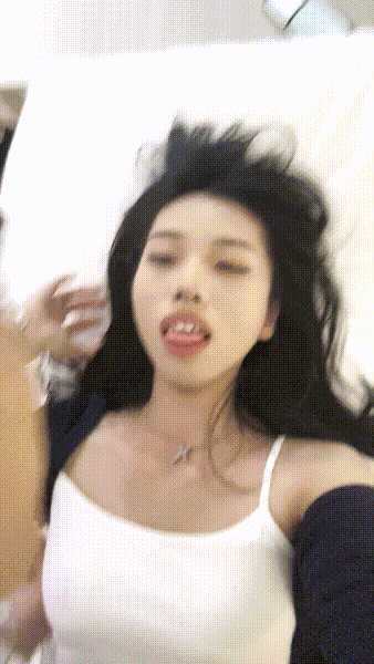(3)