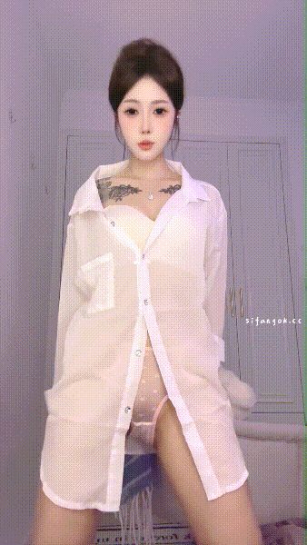 (4)