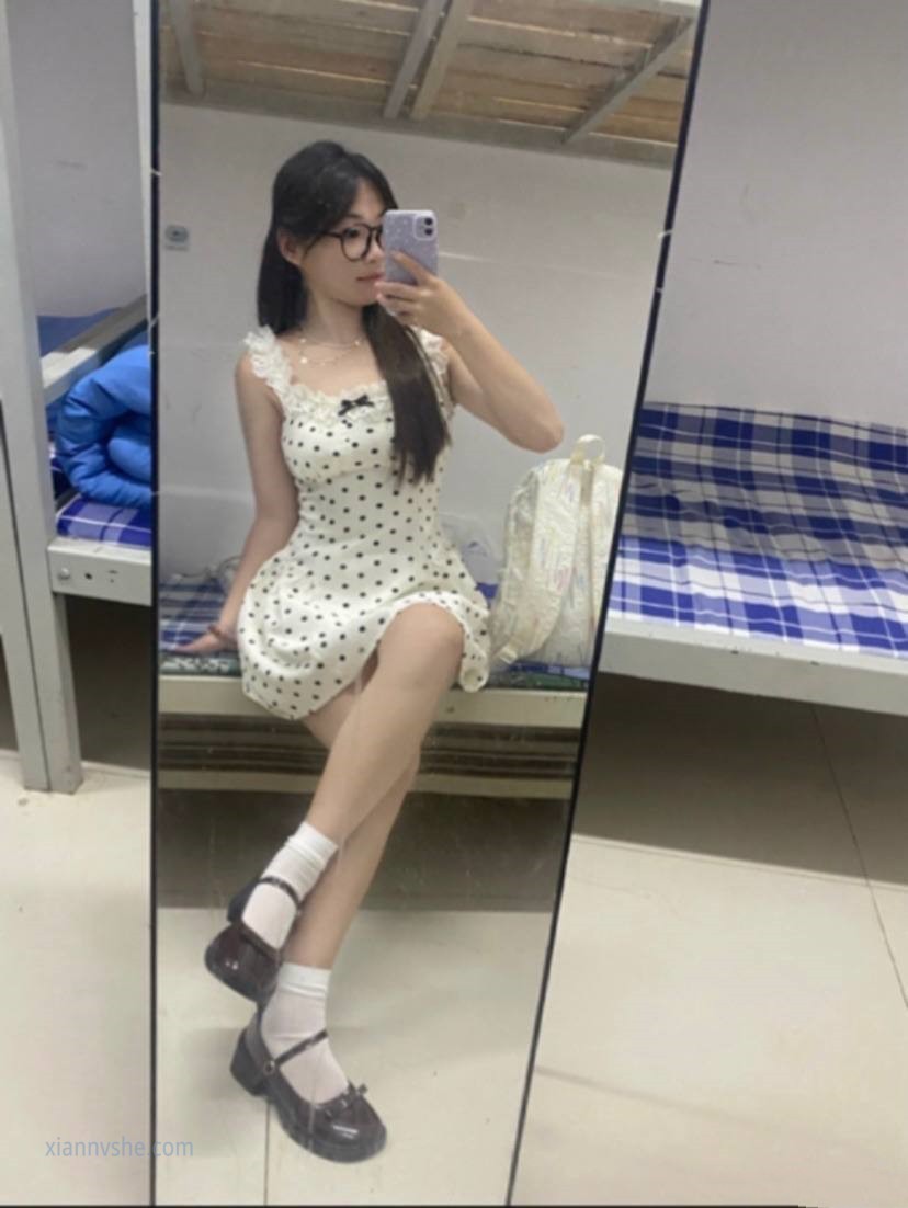 推特极品丝袜美足女友【柯柯】付费福利，清纯反差小母狗露出丝足交自慰 [153P+80V/3.25GB]