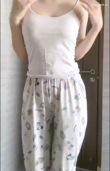(4)