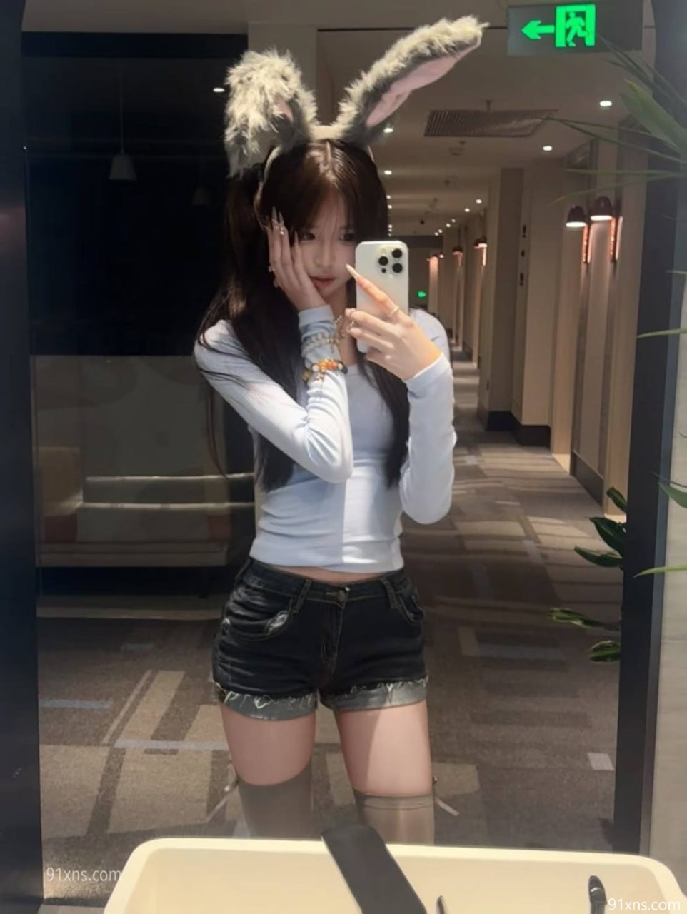 清纯高颜值双马尾妹子性爱啪啪自拍，一脸不情愿的被颜射 [6P+5V/43MB]