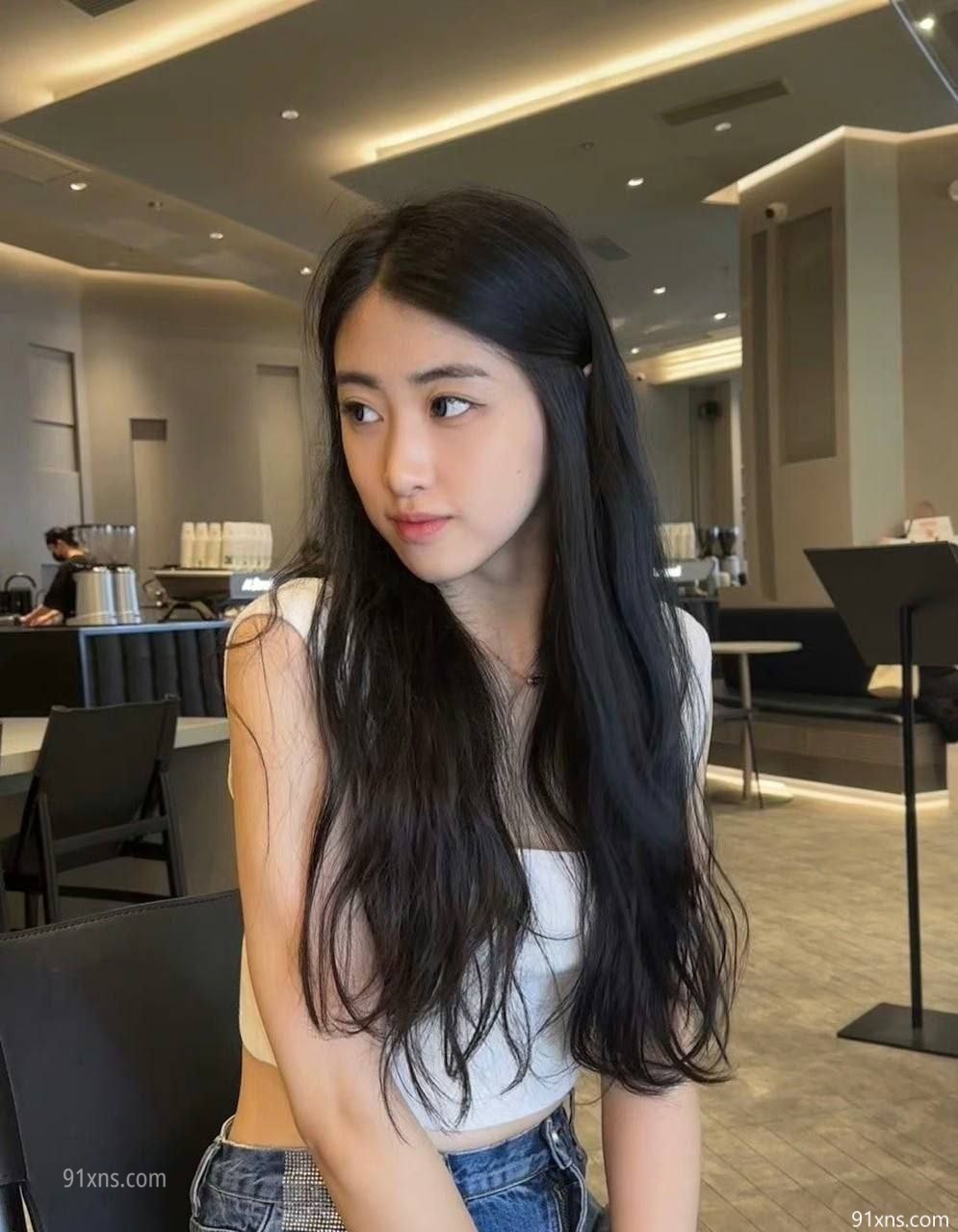 (5)